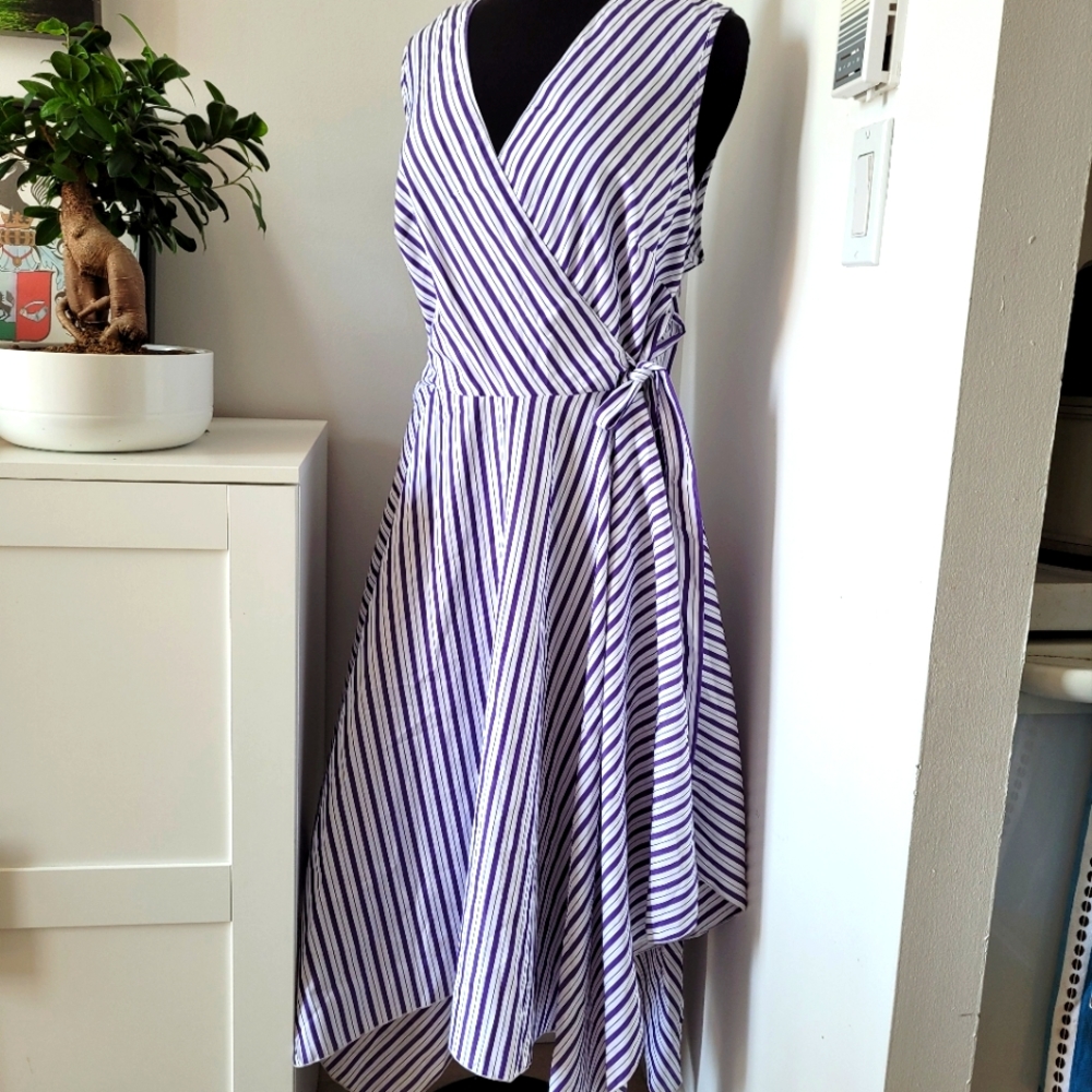 Mlle Gabrielle Size M Striped Dress White Purple Asymmetrical 💜